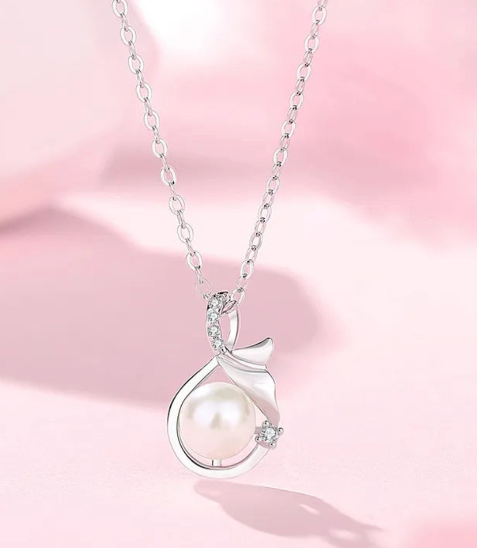 925 Sterling Silver Pearl Mermaid Tail Necklace