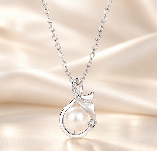 925 Sterling Silver Pearl Mermaid Tail Necklace