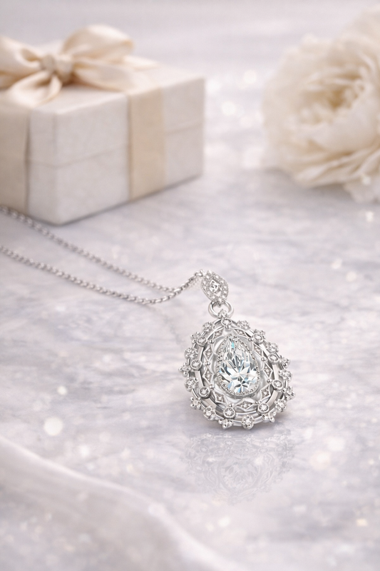 Vintage Teardrop Diamond Necklace – 925 Sterling Silver Luxury Pendant for Women